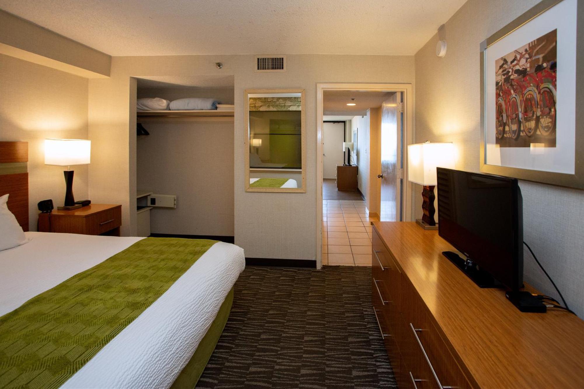 The Barclay Towers Hotel And Resort Virginia Beach Exterior photo
