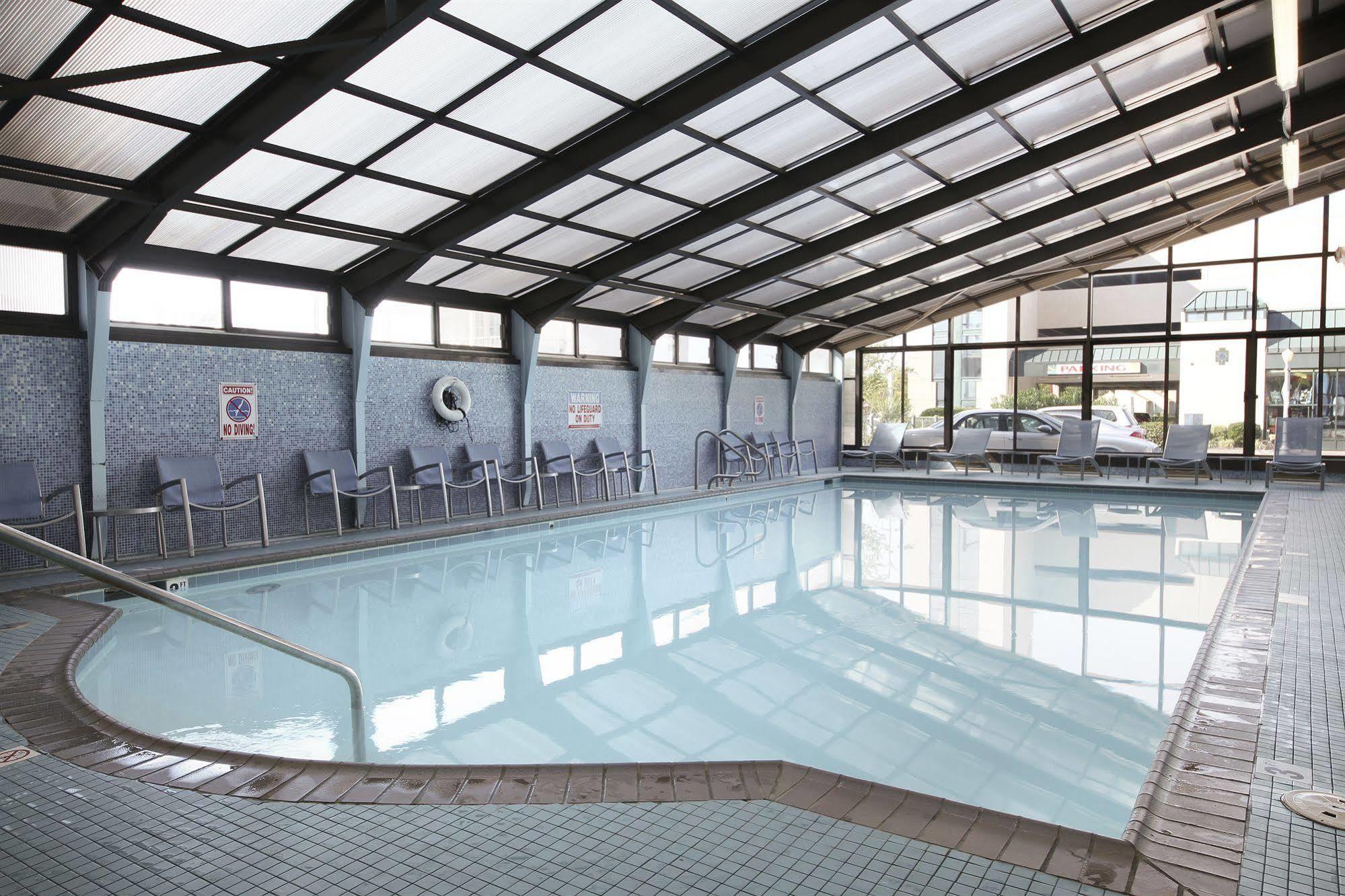 The Barclay Towers Hotel And Resort Virginia Beach Exterior photo